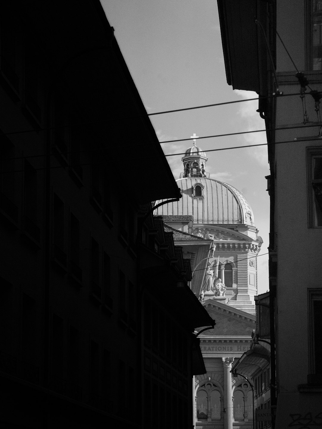 Swiss Federal Palace building in Bern under a clear sky